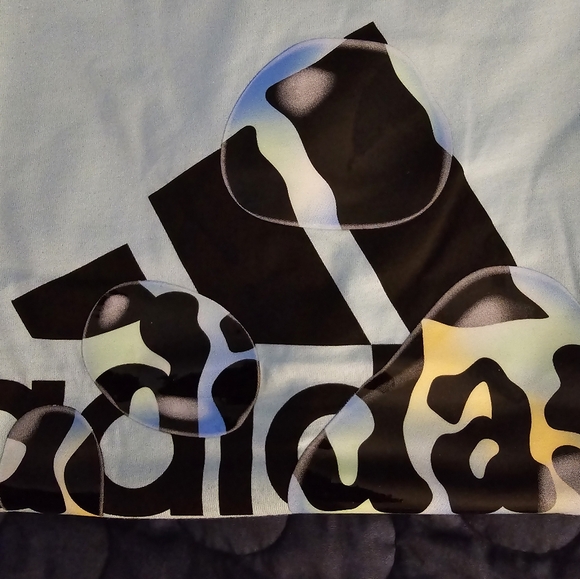 Adidas Logo Bubble Tee- Boys size 14/16 NWT - Picture 2 of 3